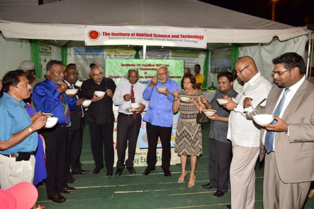 http://www.inewsguyana.com/wp-content/uploads/2014/10/Rice-cereal-eaters.jpg