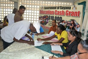 Flashback: Parents registering for the cash grant